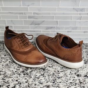 Brown Leather Clarks Wingtip Leather Hybrid Oxford Dress Shoes 10.5 white soles